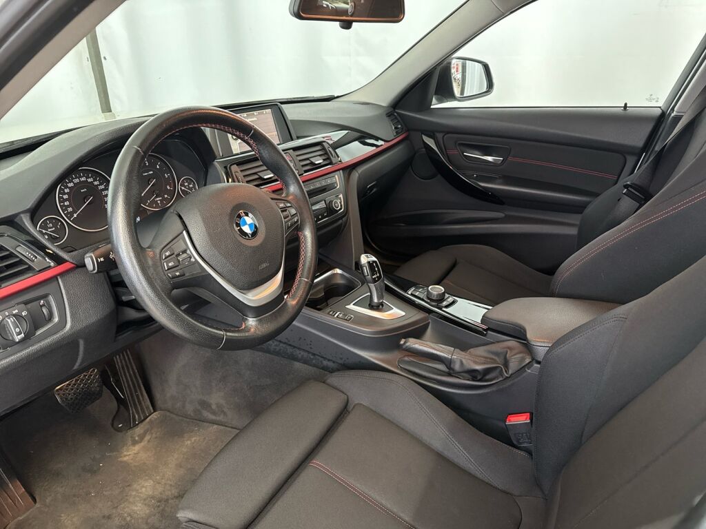 BMW 318 2013 Valkoinen