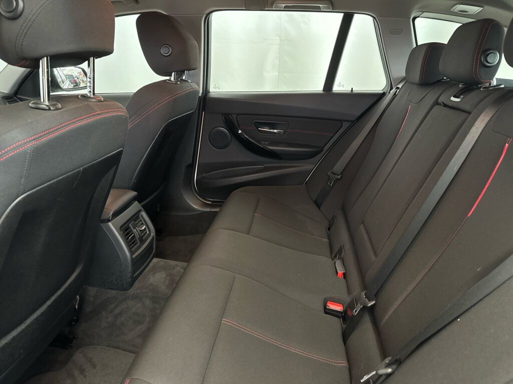 BMW 318 2013 Valkoinen