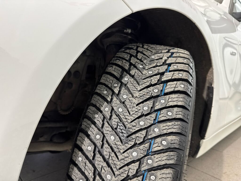 BMW 318 2013 Valkoinen