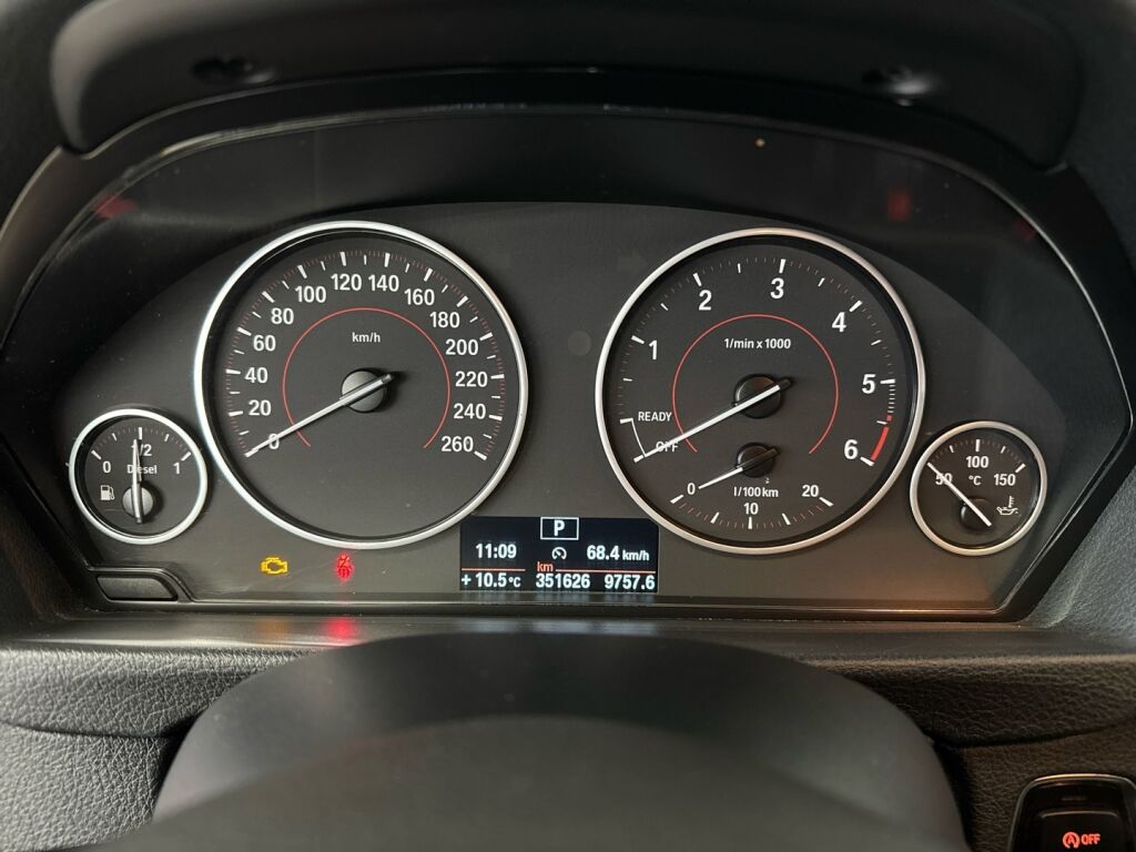 BMW 318 2013 Valkoinen