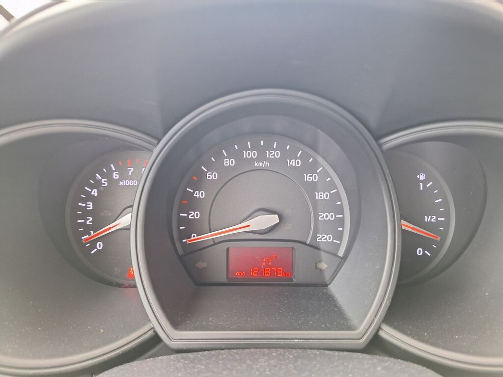 Kia Rio 2013 Punainen