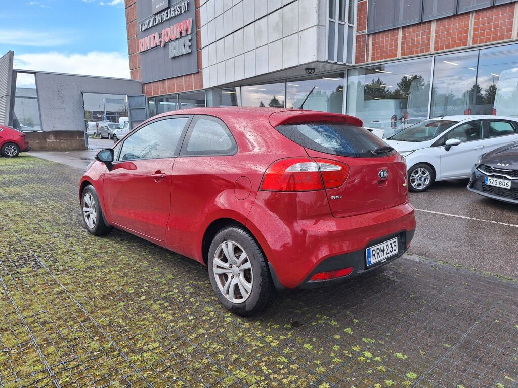 Kia Rio 2013 Punainen