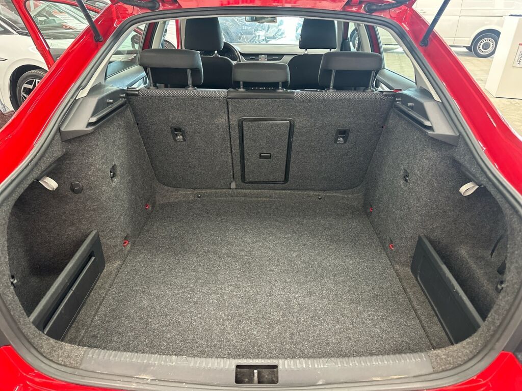 Skoda Octavia 2013 Punainen