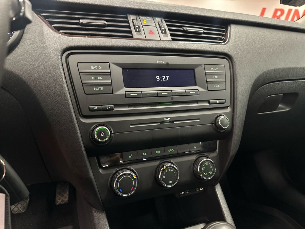 Skoda Octavia 2013 Valkoinen