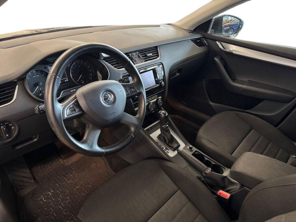 Skoda Octavia 2013 Ruskea (beige)