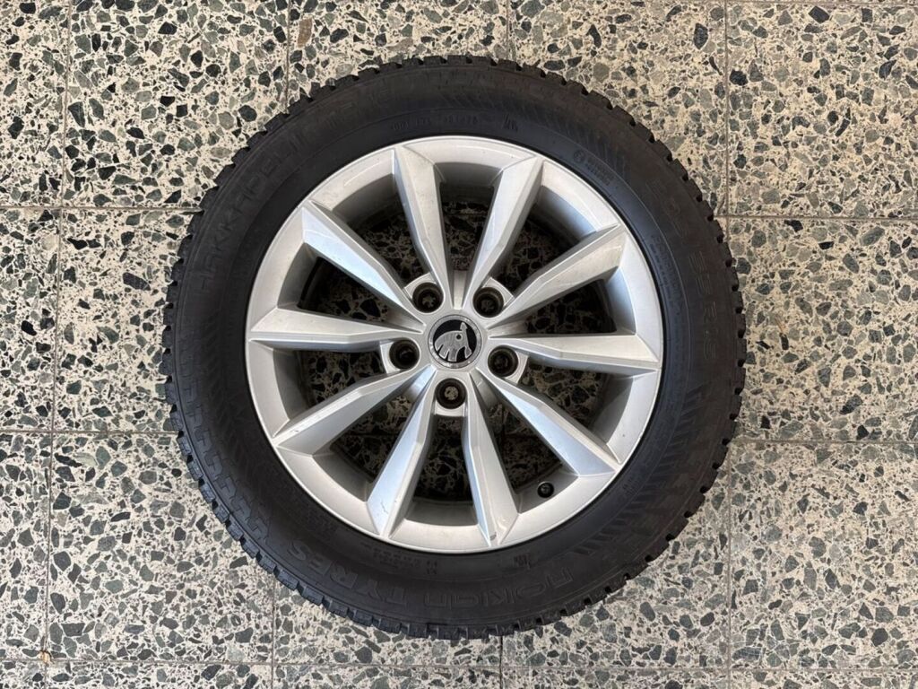 Skoda Octavia 2013 Ruskea (beige)