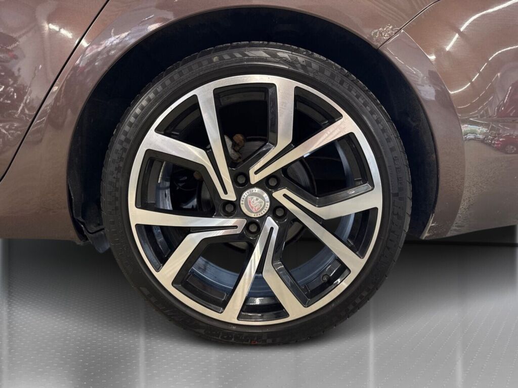 Skoda Octavia 2013 Ruskea (beige)
