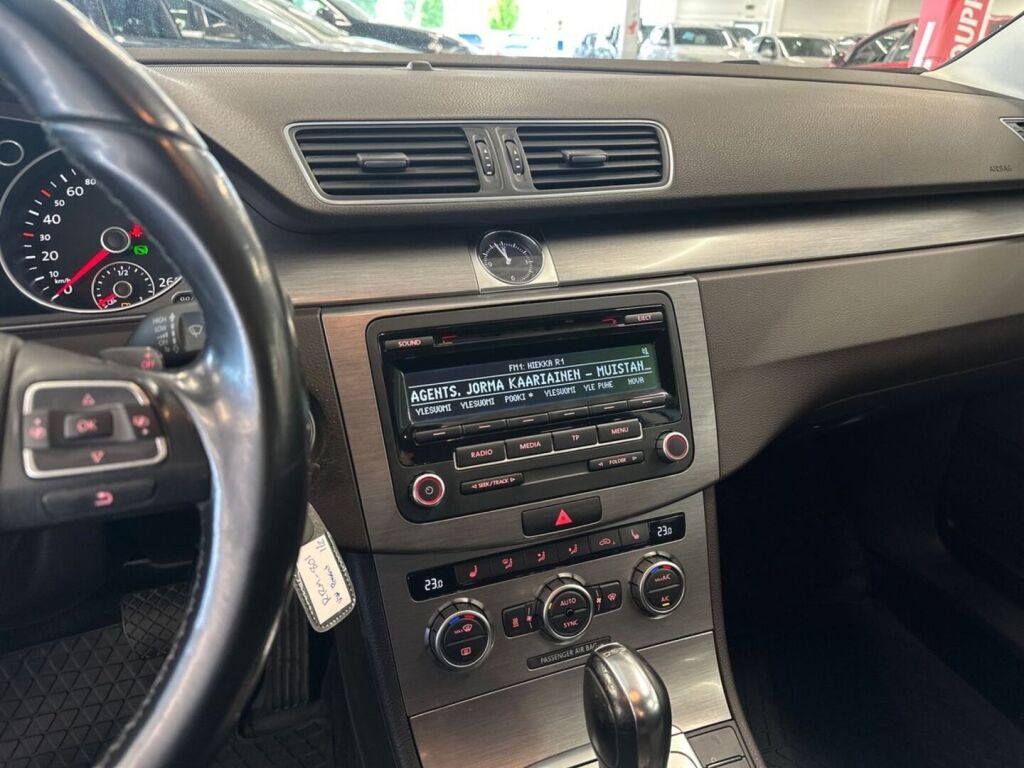 Volkswagen Passat 2013 Valkoinen
