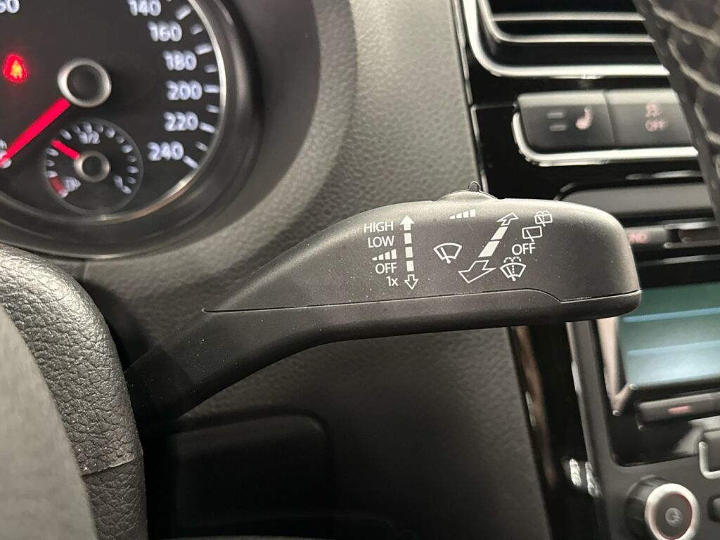 Volkswagen Polo 2013 Sininen