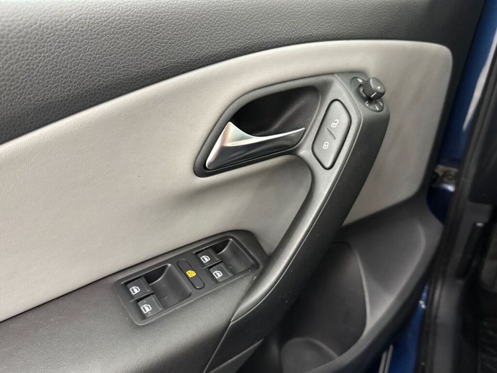 Volkswagen Polo 2013 Sininen