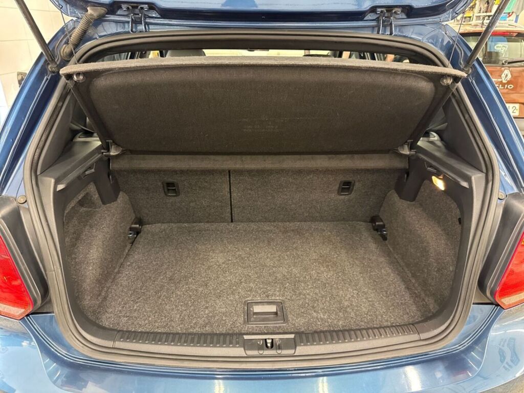 Volkswagen Polo 2013 Sininen