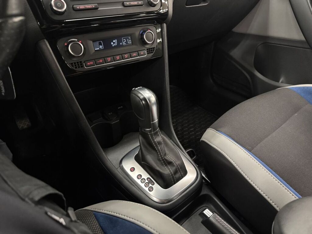 Volkswagen Polo 2013 Sininen