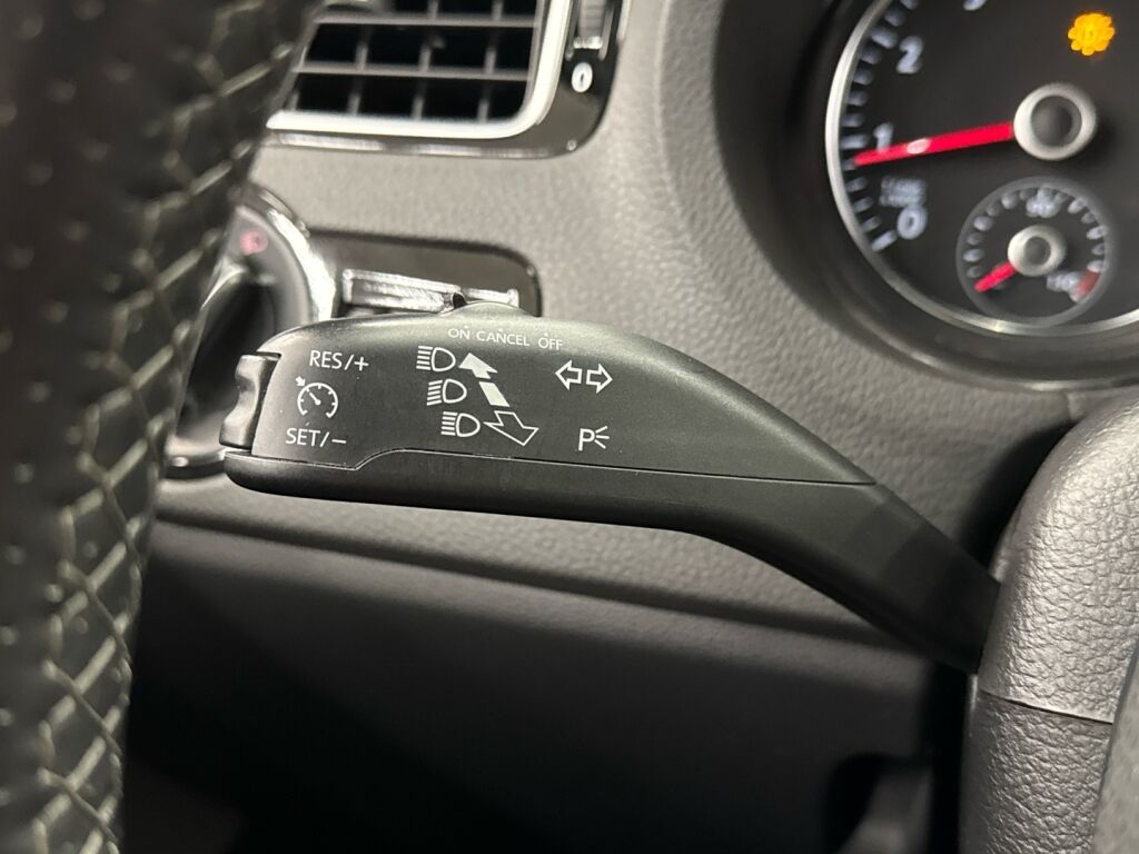 Volkswagen Polo 2013 Sininen