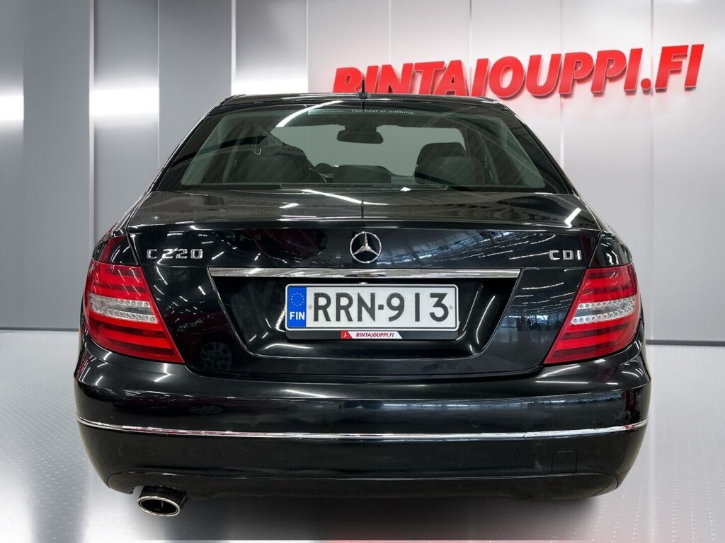 Mercedes-Benz C 2013 Musta