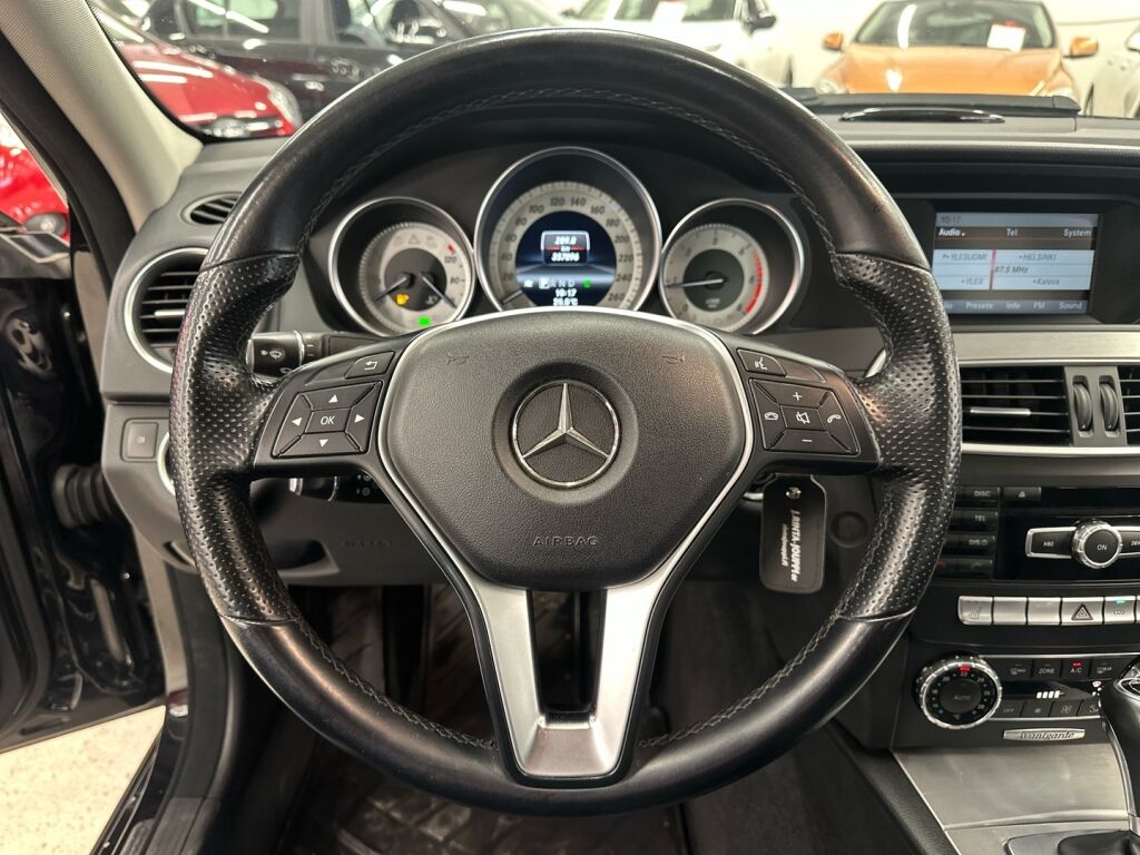 Mercedes-Benz C 2013 Musta