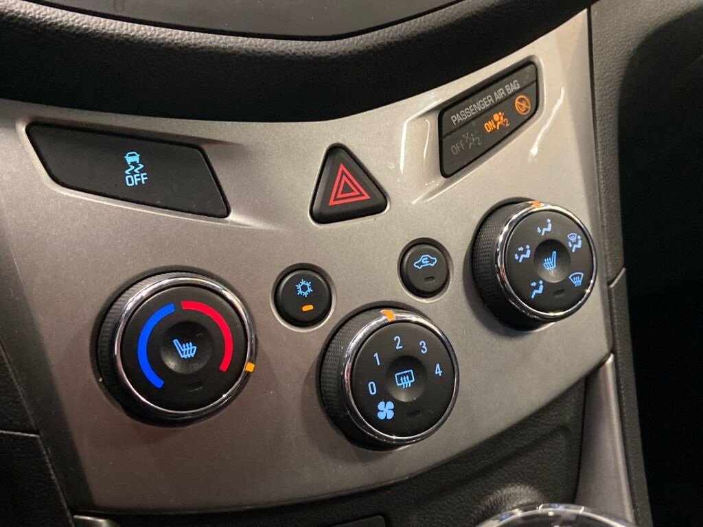 Chevrolet Trax 2013 Musta