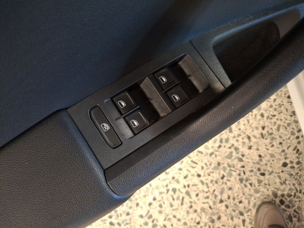 Skoda Octavia 2013 Valkoinen