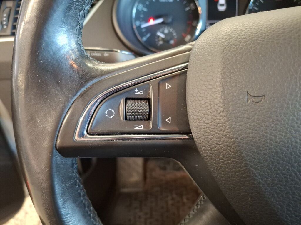 Skoda Octavia 2013 Valkoinen