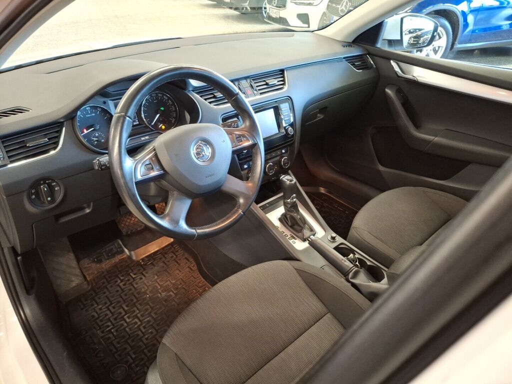Skoda Octavia 2013 Valkoinen