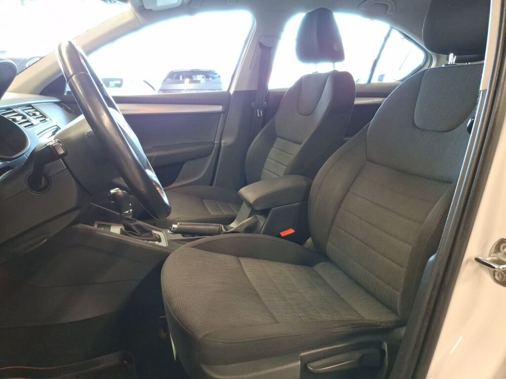 Skoda Octavia 2013 Valkoinen