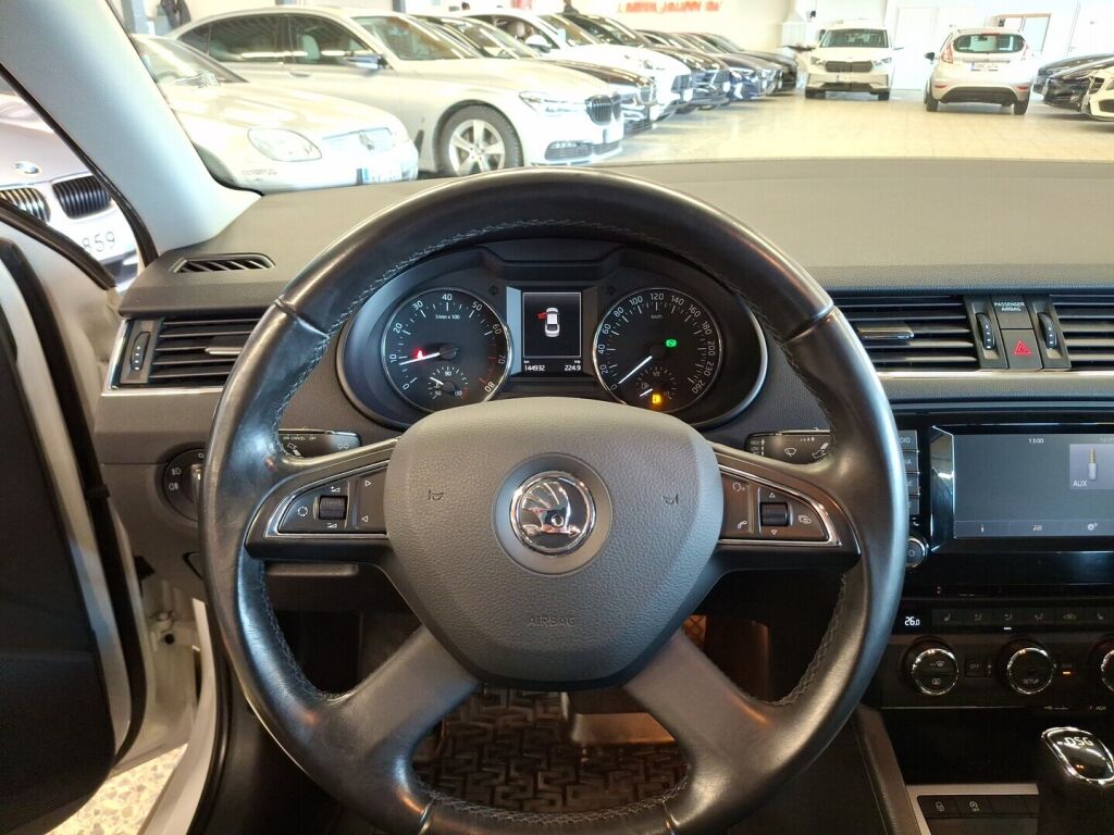 Skoda Octavia 2013 Valkoinen