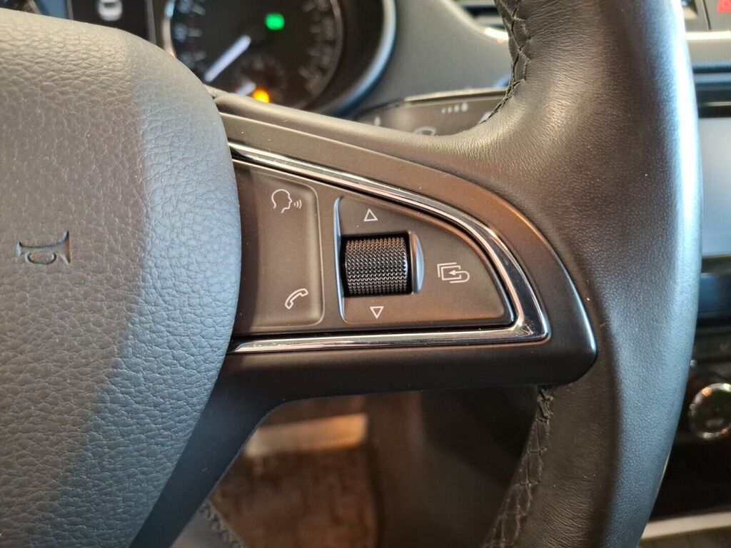 Skoda Octavia 2013 Valkoinen