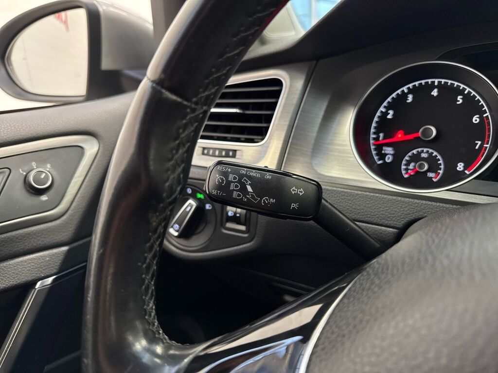 Volkswagen Golf 2013 Harmaa