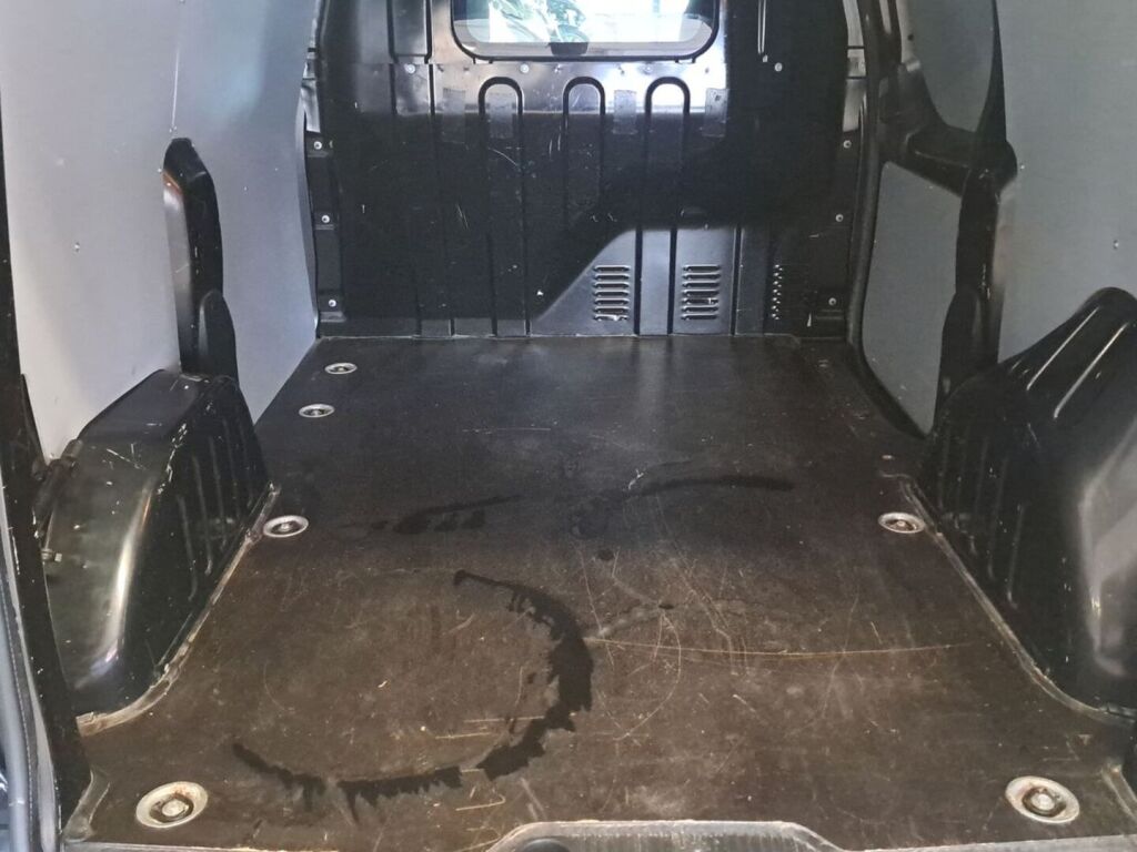 Dacia Dokker Van 2013 Musta