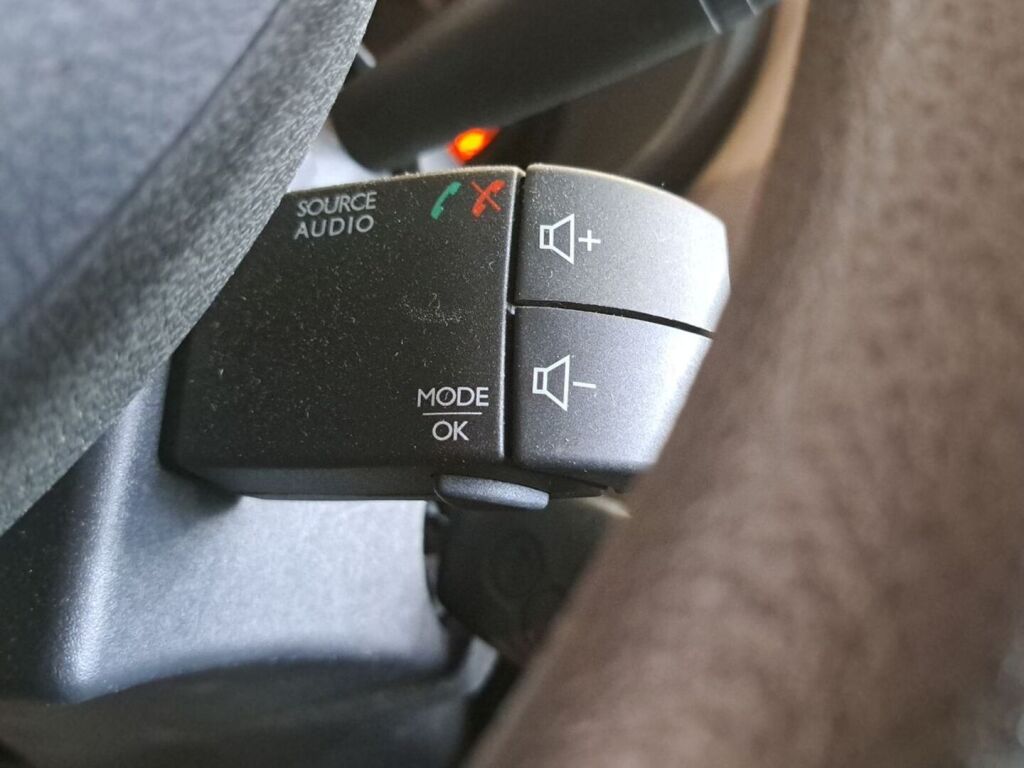 Dacia Dokker Van 2013 Musta