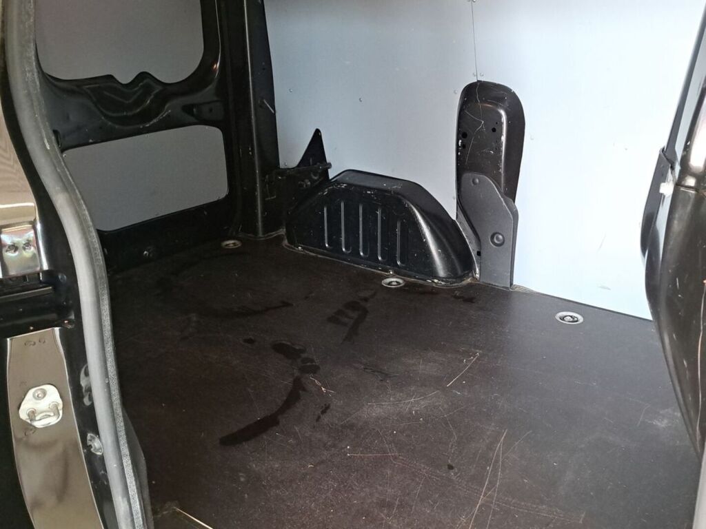 Dacia Dokker Van 2013 Musta