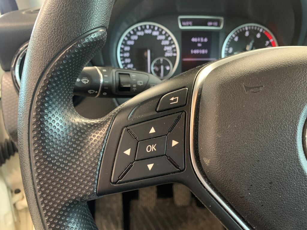 Mercedes-Benz A 2014 Valkoinen