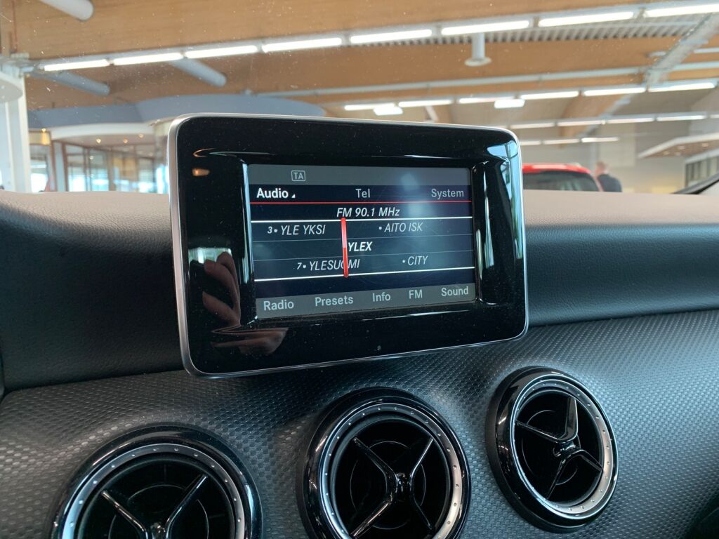 Mercedes-Benz A 2014 Valkoinen