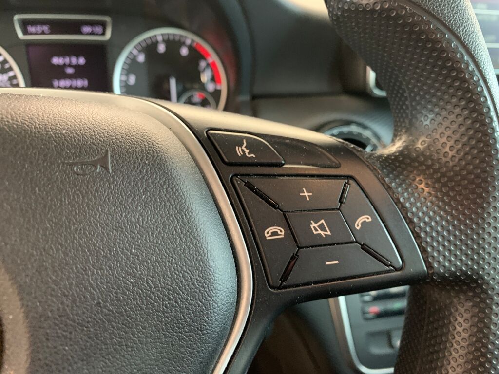 Mercedes-Benz A 2014 Valkoinen