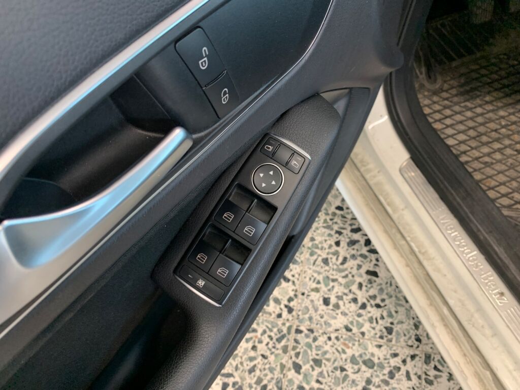 Mercedes-Benz A 2014 Valkoinen