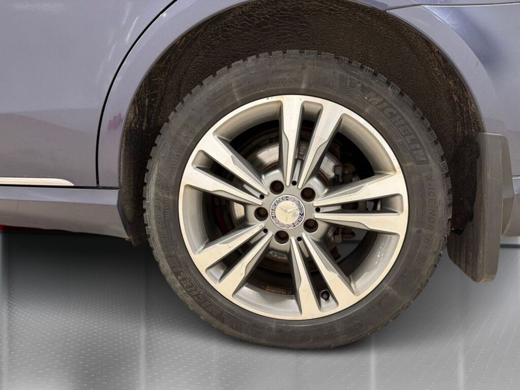 Mercedes-Benz E 2014 Sininen