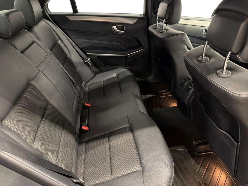 Mercedes-Benz E 2014 Sininen