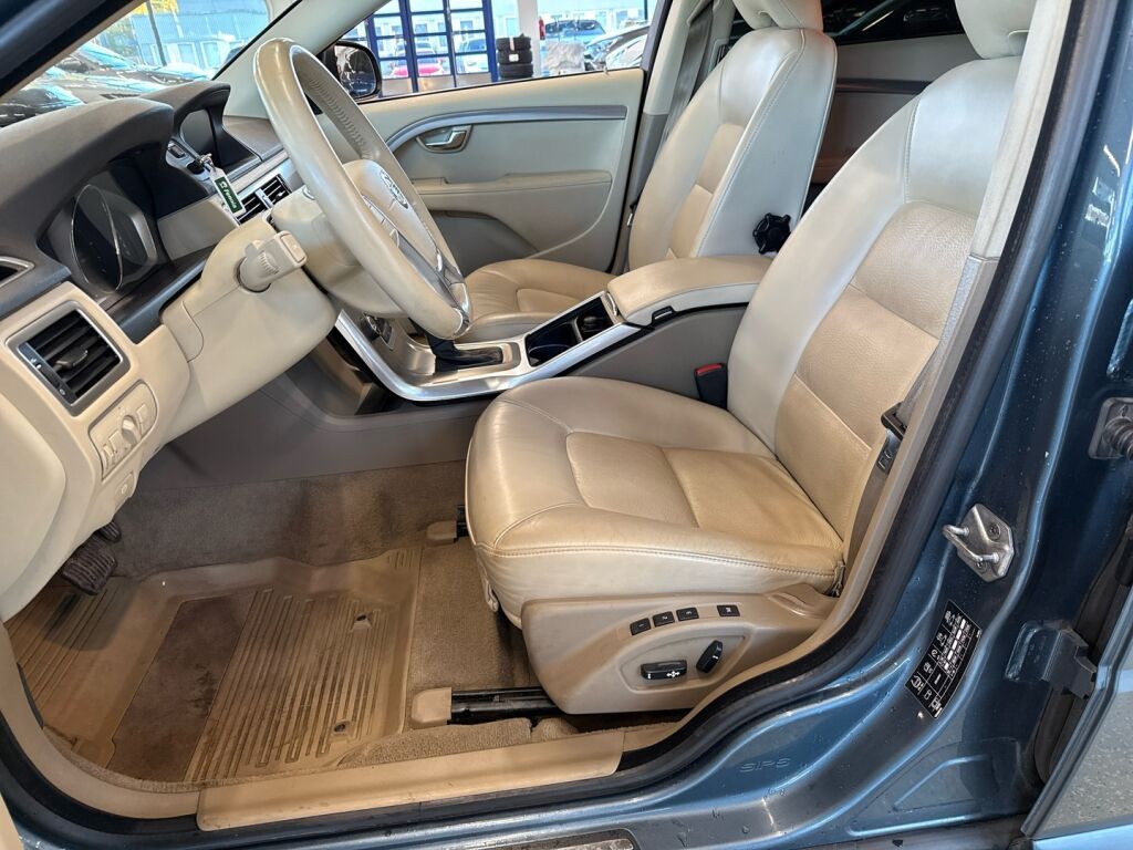 Volvo V70 2014 Sininen