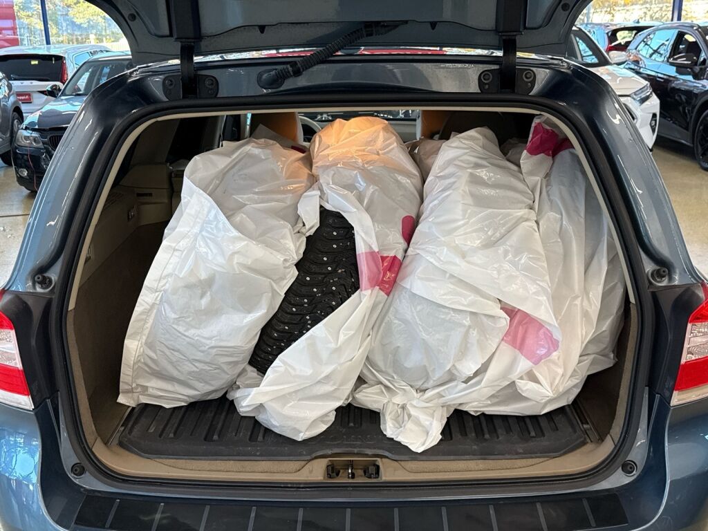 Volvo V70 2014 Sininen