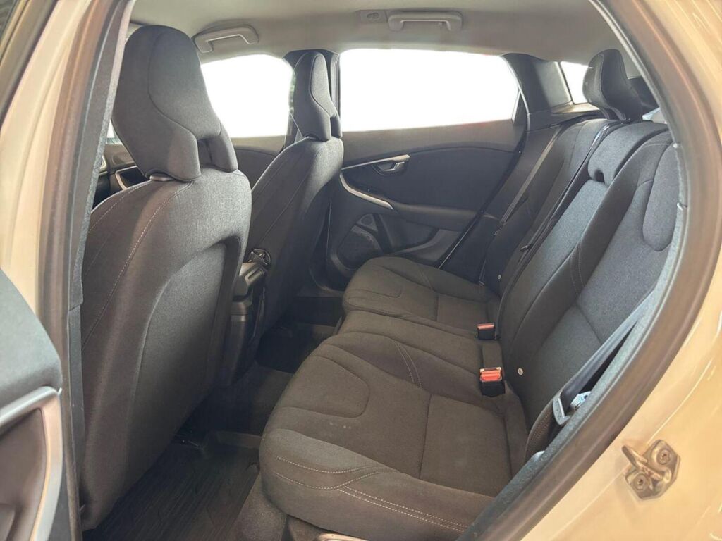 Volvo V40 2014 Valkoinen