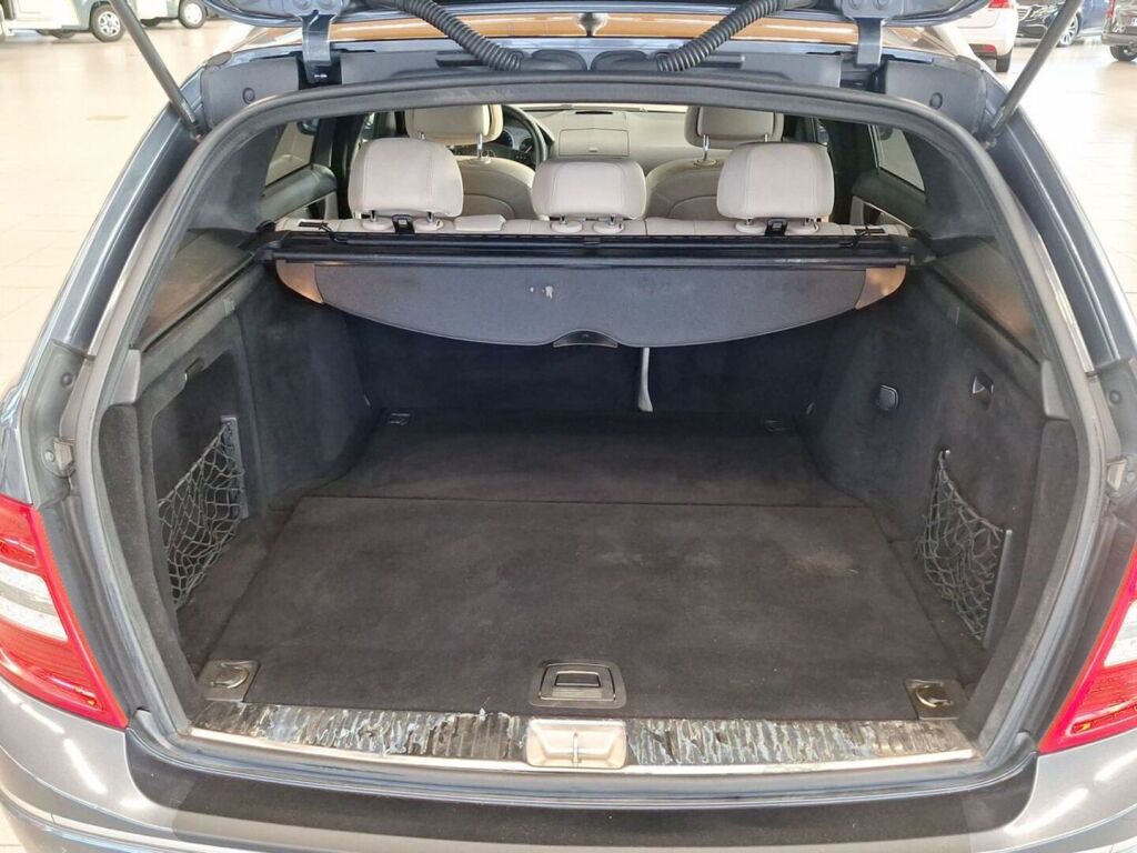 Mercedes-Benz C 2008 Harmaa