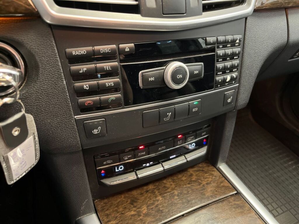 Mercedes-Benz E 2012 Valkoinen