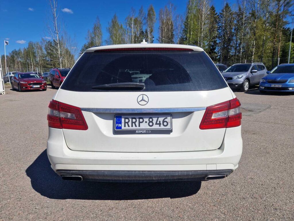 Mercedes-Benz E 2012 Valkoinen