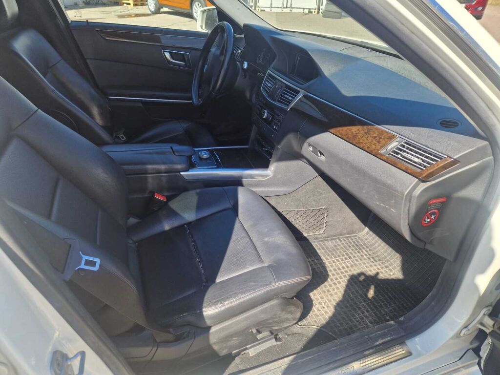 Mercedes-Benz E 2012 Valkoinen
