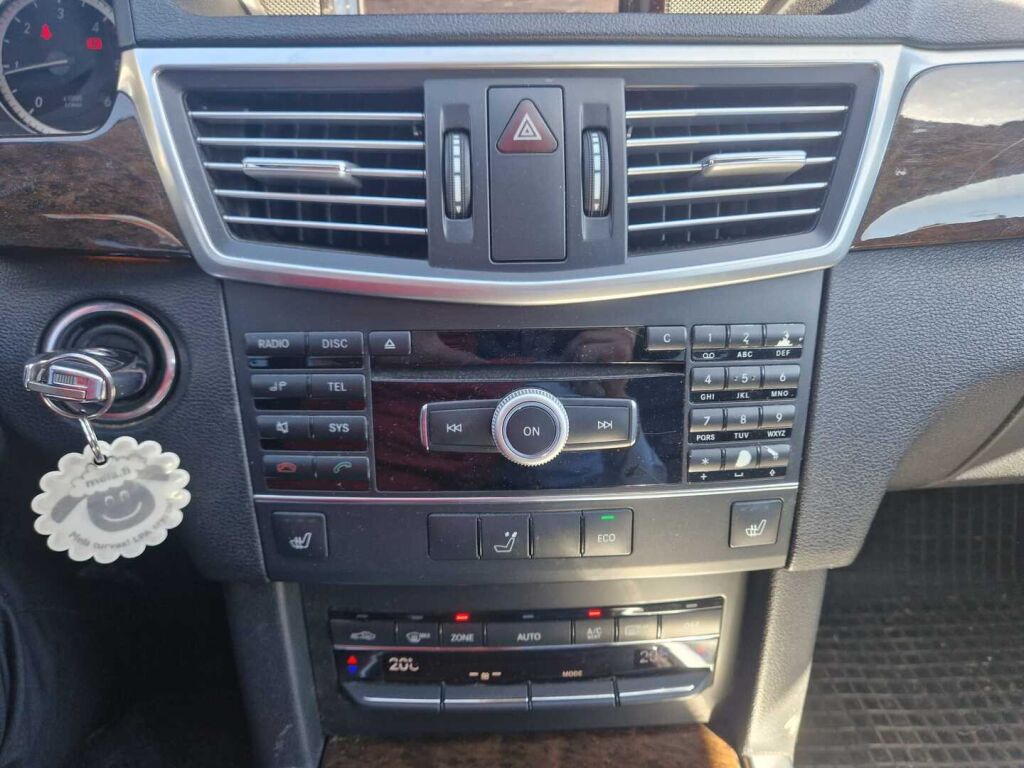 Mercedes-Benz E 2012 Valkoinen
