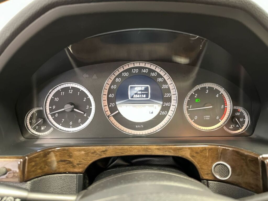 Mercedes-Benz E 2012 Valkoinen
