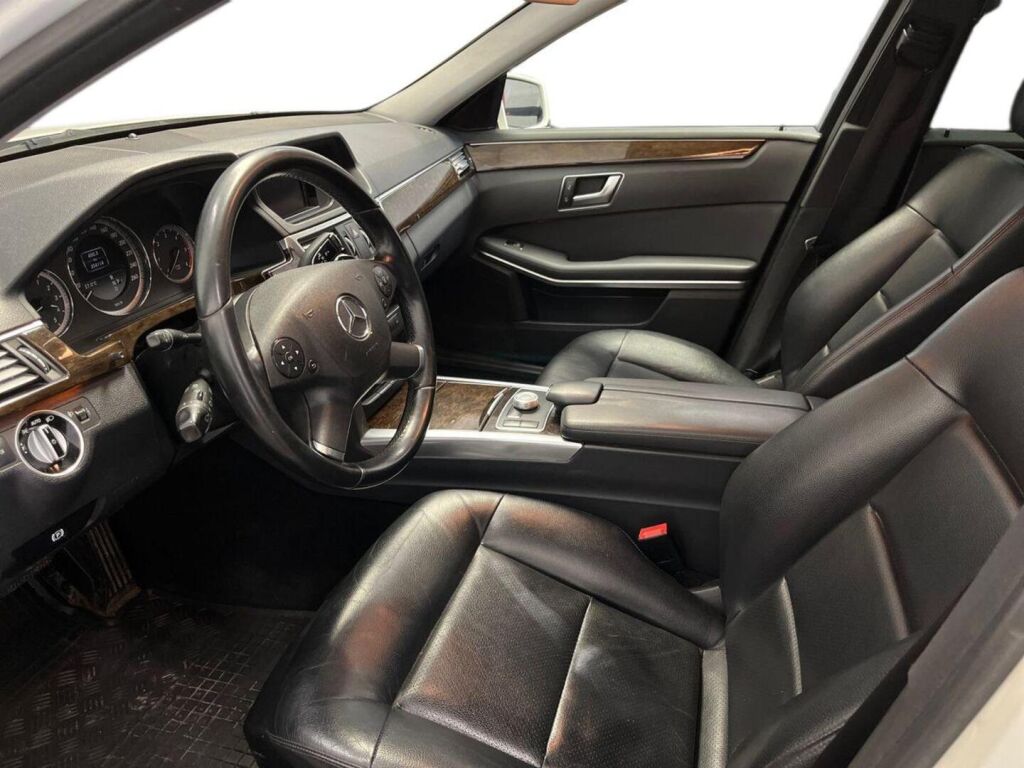 Mercedes-Benz E 2012 Valkoinen