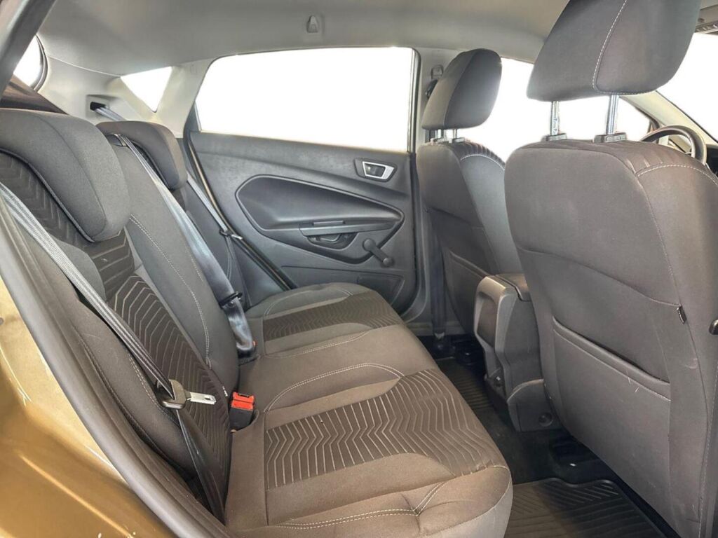 Ford Fiesta 2014 Ruskea (beige)
