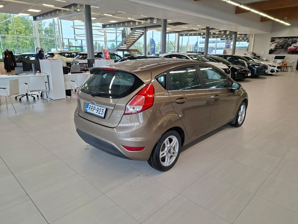 Ford Fiesta 2014 Ruskea (beige)
