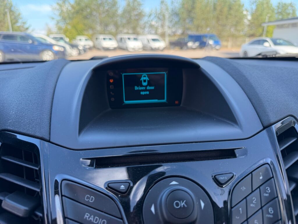 Ford Fiesta 2014 Harmaa