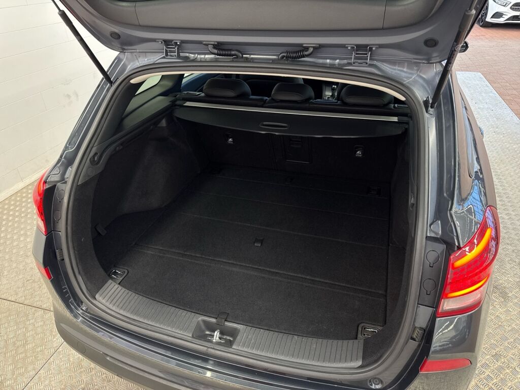 Hyundai i30 Wagon 2021 Harmaa
